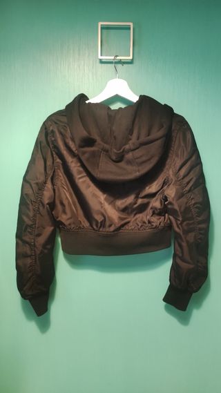 Cazadora Bomber Negra Bershka Talla M