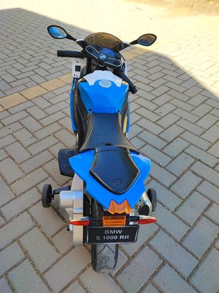 Moto Eléctrica Infantil BMW S1000RR. Seminueva.