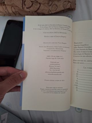 Por entre el arpa y la saudade