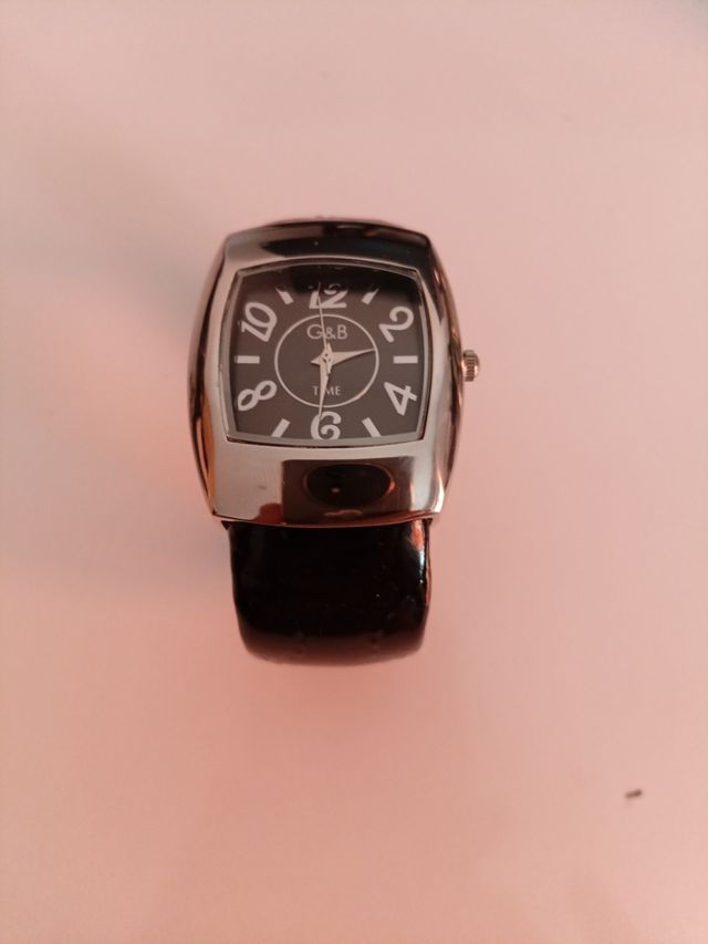 Reloj G&B Negro y Plateado
