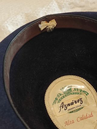 Sombrero Aznarez Azul con Pluma