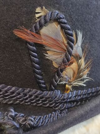 Sombrero Aznarez Azul con Pluma