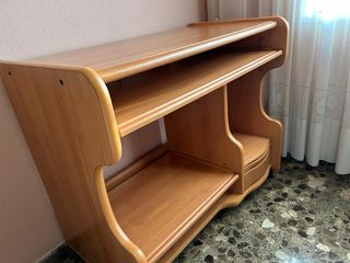 Escritorio de madera