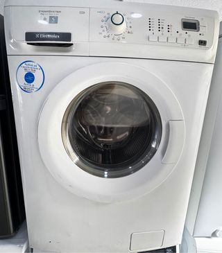 LAVADORA SECADORA ELECTROLUX DE 7 +  5 KILOS 