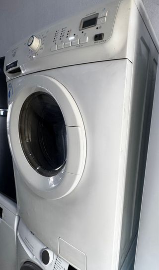 LAVADORA SECADORA ELECTROLUX DE 7 +  5 KILOS 
