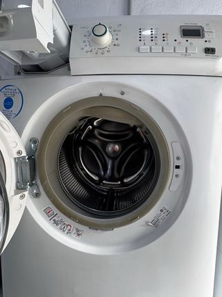 LAVADORA SECADORA ELECTROLUX DE 7 +  5 KILOS 
