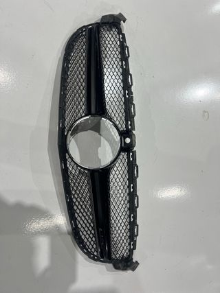 Rejilla Delantera Mercedes Clase C coupe