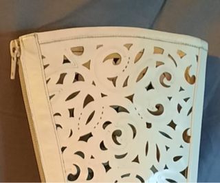 Botines blancos Corte Inglés con corte láser