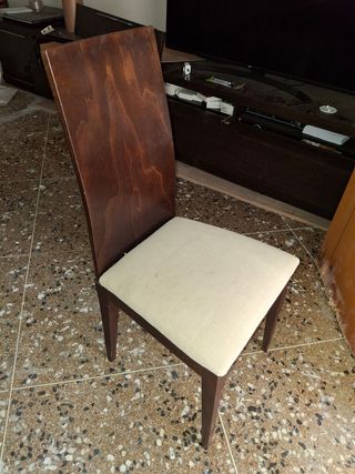 Sillas de comedor madera y tela.