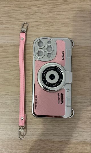 Custodia per iPhone rosa con design vintage con fotocamera