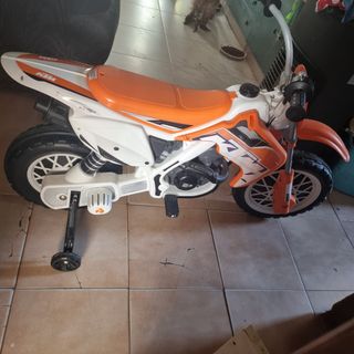 Moto KTM niños batería con ruedines
