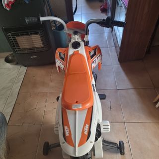 Moto KTM niños batería con ruedines