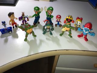 Figuras de colección variadas