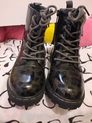 Botines negros talla 32