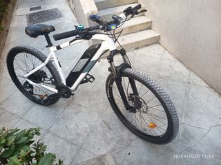 Bicicleta Blanca con Accesorios nuevos