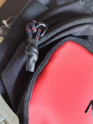 Riñonera The North Face Negra y Roja