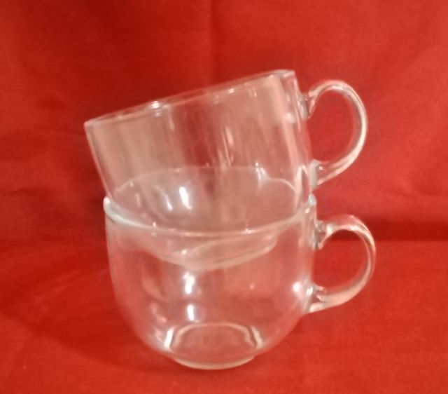 Tazones de vidrio transparentes