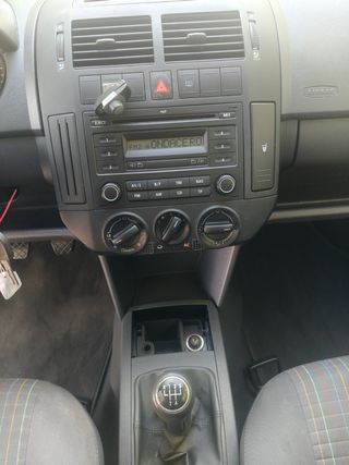 Volkswagen Polo 2006 solo 180.000 pegatina B 70€/M
