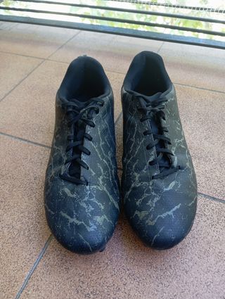 Botines negros rugby / futbol 