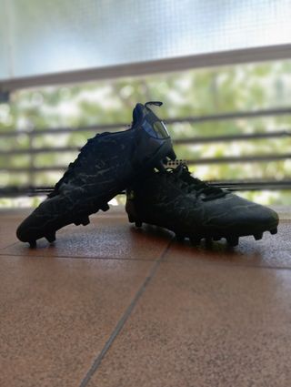 Botines negros rugby / futbol 