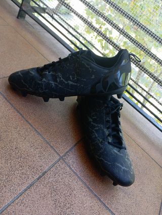 Botines negros rugby / futbol 