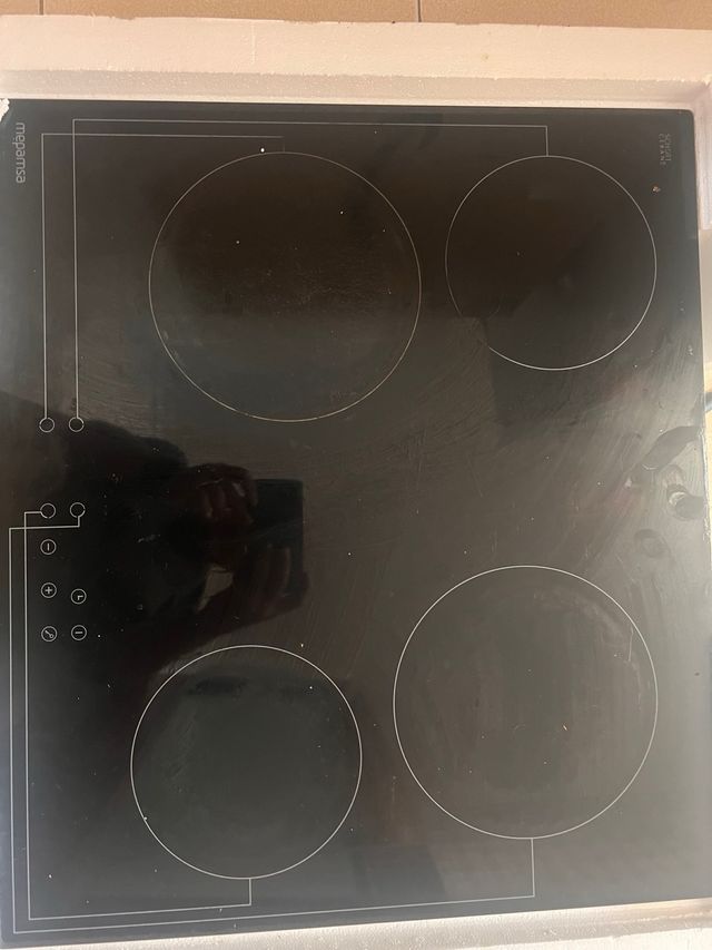 Placa vitrocerámica Mepamsa estropeada