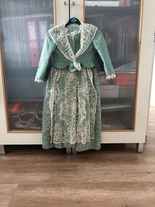 Vestido de Fallera como nuevo 