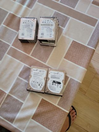 Lote 15 HDDs Seagate 320GB Slim