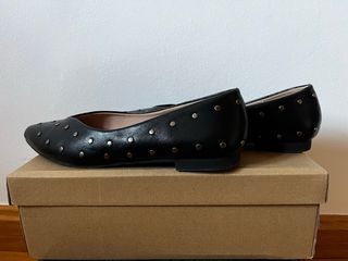 Bailarinas negras con tachas talla 36