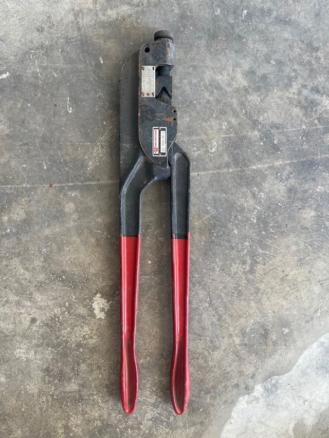 Prensa Terminales Wurth