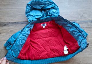 Giubbotto blu con cappuccio