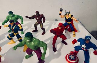 Figuras PVC Superhéroes Vengadores Doomsday