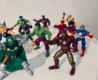 Figuras PVC Superhéroes Vengadores Doomsday