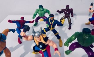 Figuras PVC Superhéroes Vengadores Doomsday