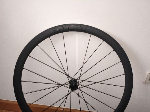 Rueda Delantera Bontrager Aeolus Pro-37