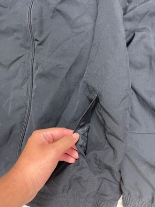 ¡OFERTA! Talla L Chaqueta Adidas Impermeable Negra