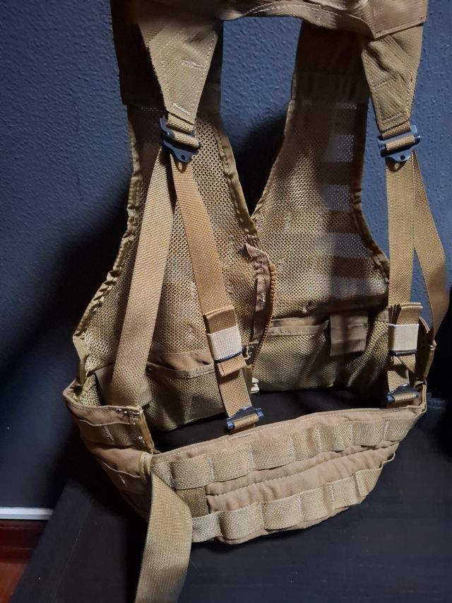 Chaleco táctico US beige