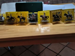 Soldatini piombo a cavallo