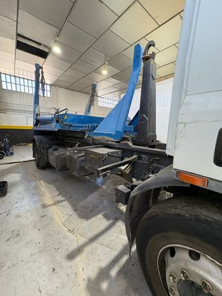 Camión DAF 75 CF 300a