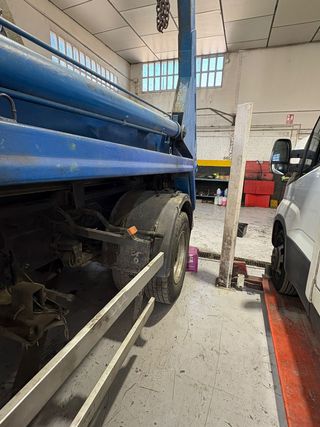 Camión DAF 75 CF 300a