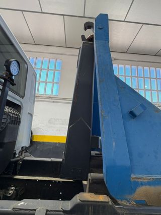 Camión DAF 75 CF 300a