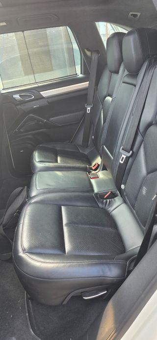 Porsche Cayenne 2011
