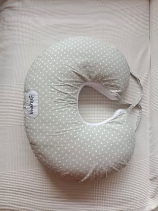 COJIN DE LACTANCIA Dilamababy Gris Lunares