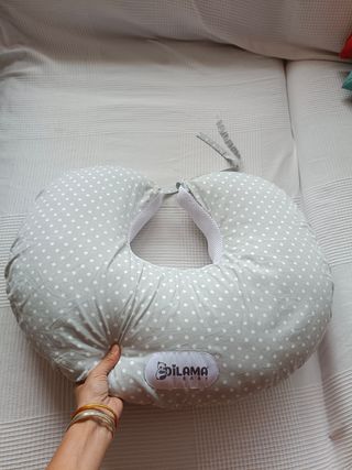 COJIN DE LACTANCIA Dilamababy Gris Lunares