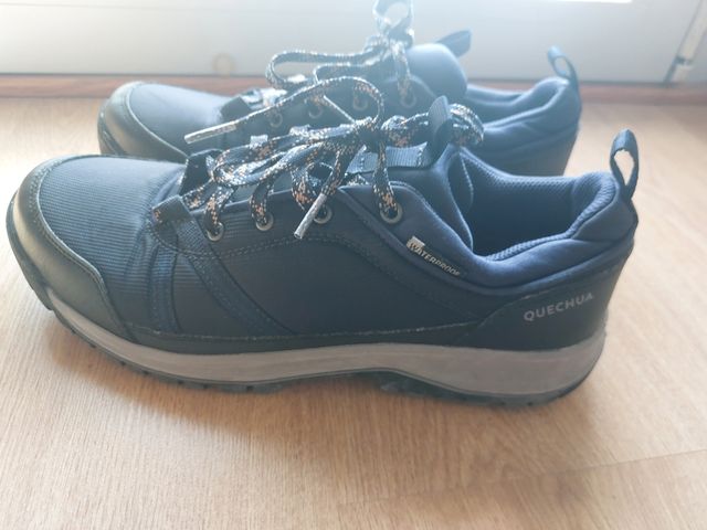 Zapatillas Quechua impermeables talla 42
