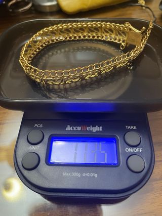 Pulsera de oro elegante