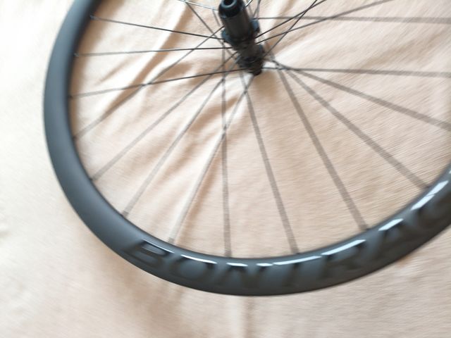 Rueda Trasera Bontrager Aeolus Pro 37
