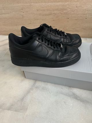 Nike Air Force 1 Negras