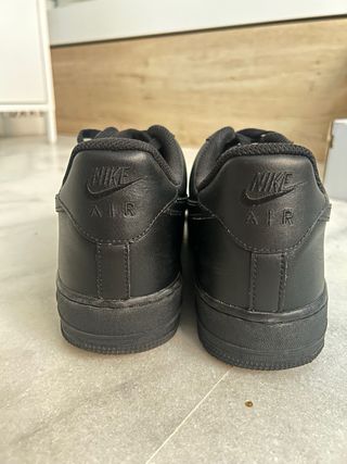 Nike Air Force 1 Negras