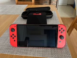 Nintendo Switch OLED Roja